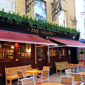 3* Värdshus The Grapes Pub