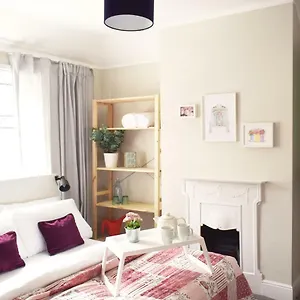 Holiday home Charming Three Bed Near Centre And Hospital, Southampton